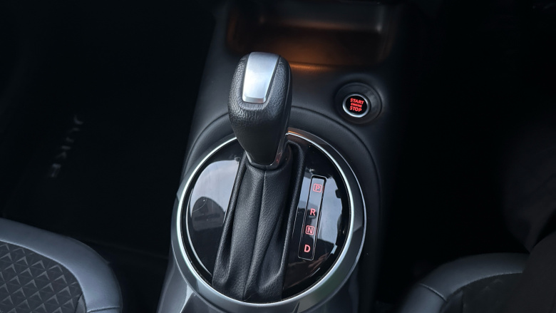 Nissan Juke 1.0 DiG-T 114 N-Connecta 5dr DCT Petrol Hatchback